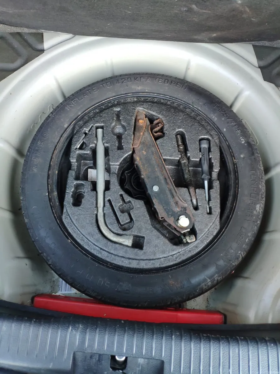 Volkswagen Golf 2009 - Image 3