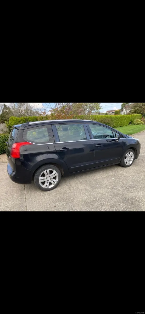 Peugeot 5008 2015 - Image 1