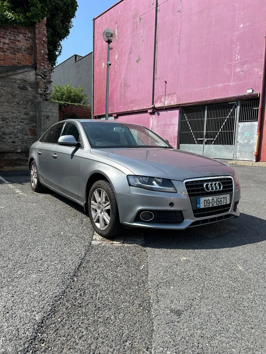 Audi A4 2009 - Image 1
