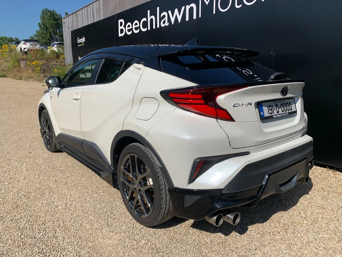 TOYOTA C-HR 1.8 HYBRID PETROL GR SPORT - Image 6