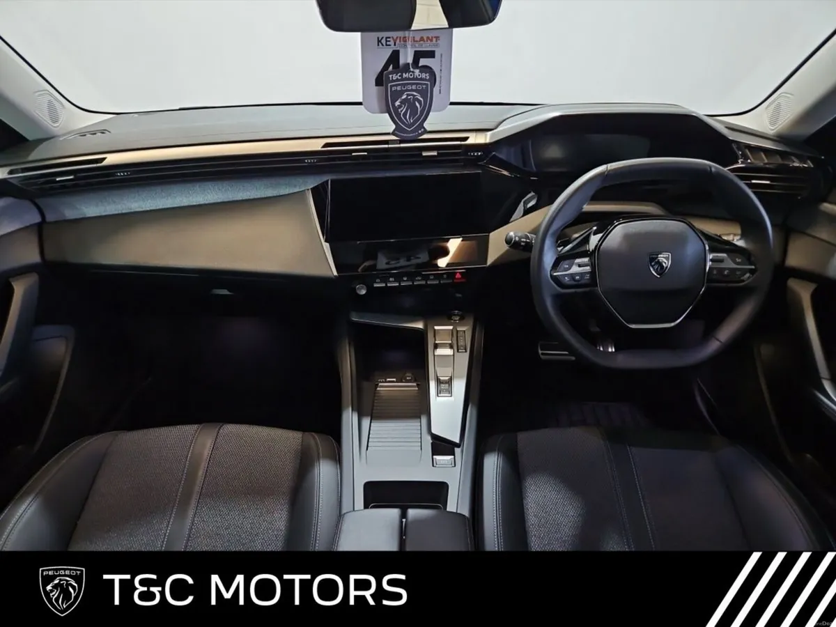 Peugeot 308 Allure Model - Reversing Camera with P - Image 3