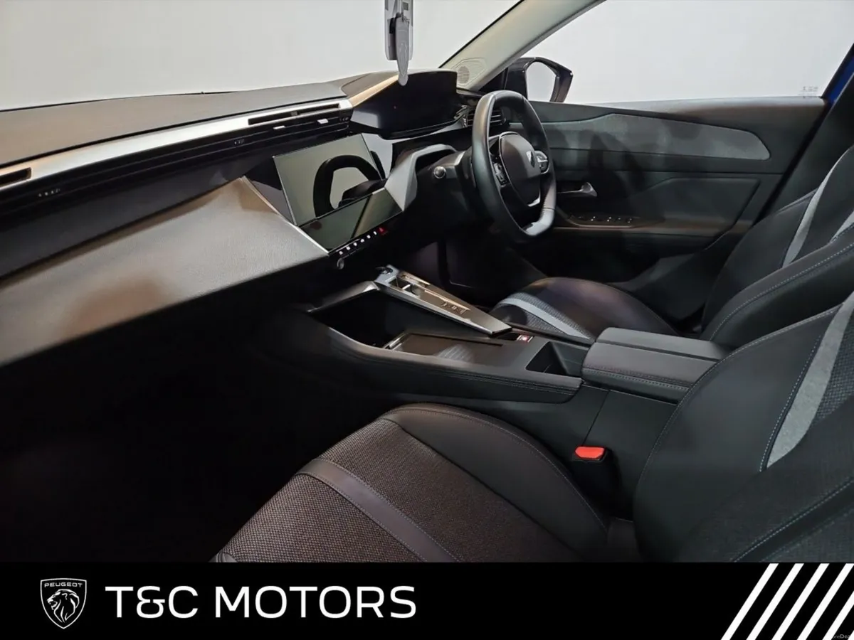 Peugeot 308 Allure Model - Reversing Camera with P - Image 6