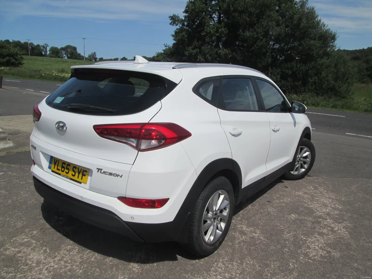 2016  HYUNDAI  TUCSON  1.7  CRDI  SE  NAV  5DR - Image 4