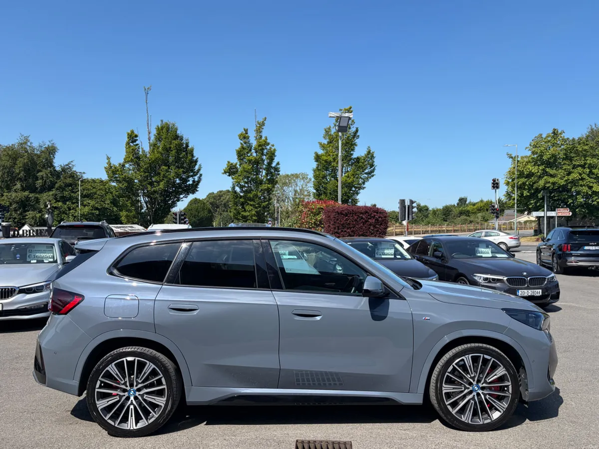 241 BMW X1 M-SPORT 25E 1.5 Hybrid X Drive - Image 4