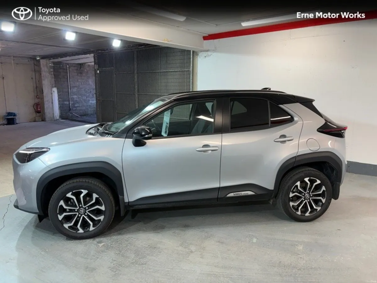 Toyota Yaris Cross YARIS CROSS LUNA SPORT BI - Image 2