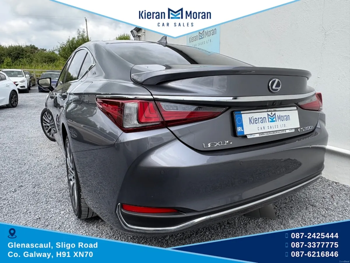 Lexus ES ES 300H 2.5 CVT 215 BHP 4DR - Image 2