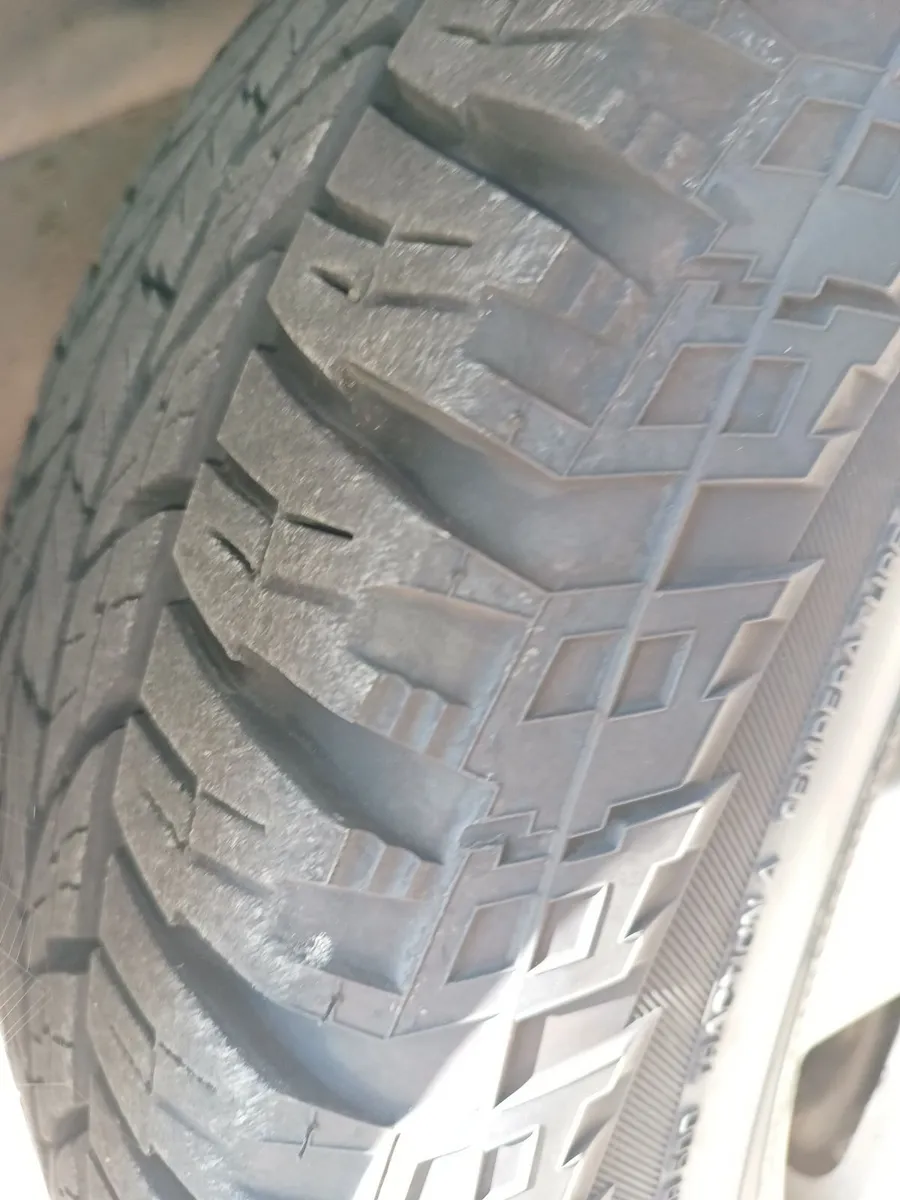 Volvo XC90 2010 - Image 1