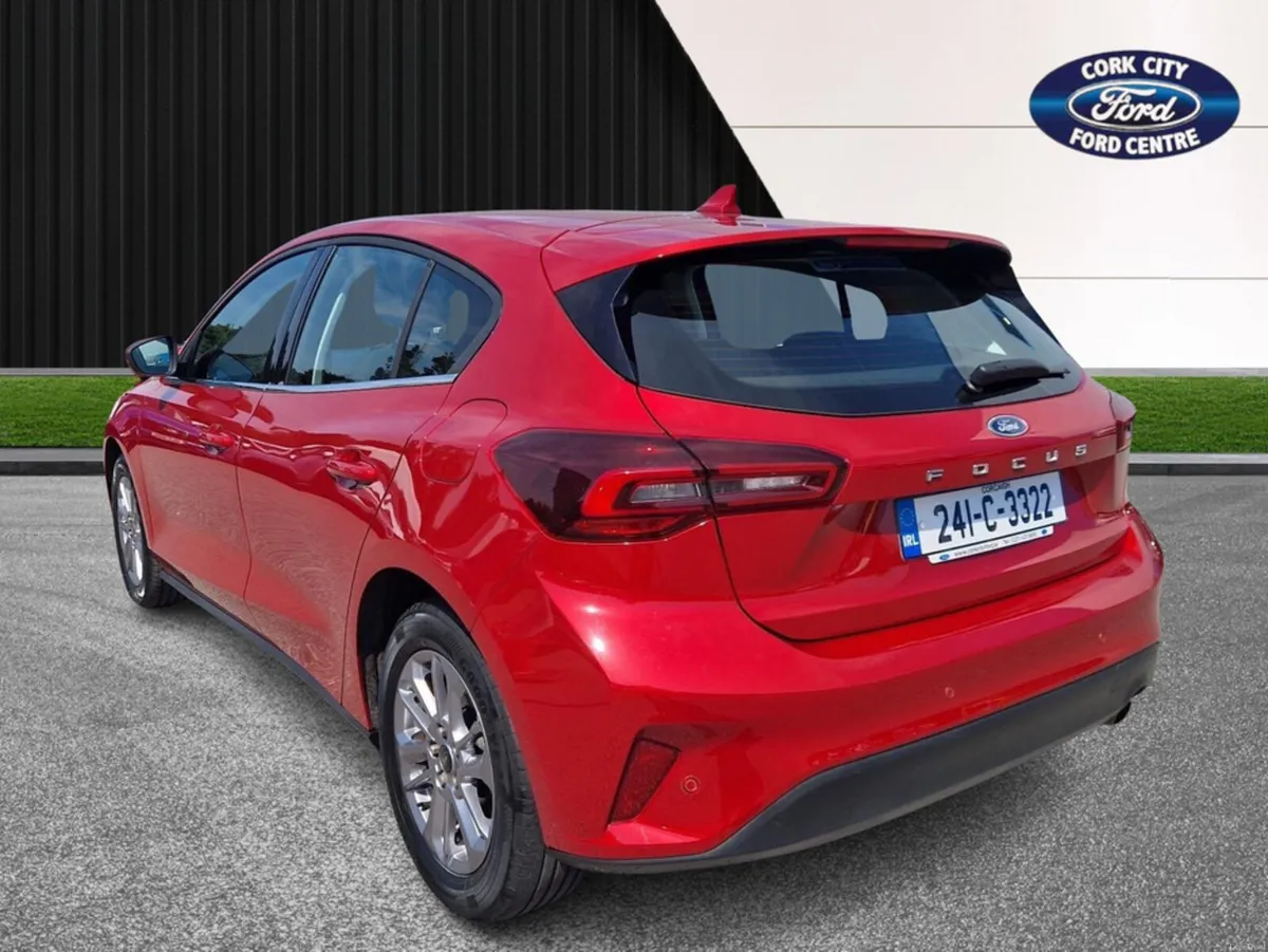 Ford Focus TITANIUM 1.0T 125 M6 4DR - Image 3