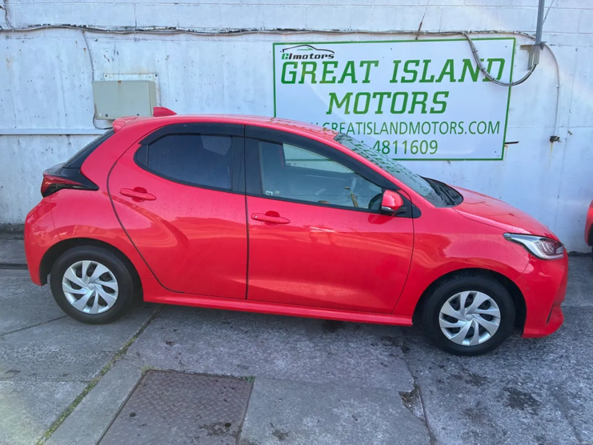 Toyota Yaris 1.5 6AA-MXPH10 HEV 5DR A - Image 4
