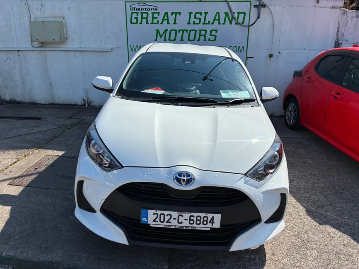 Toyota Yaris 1.5i X HYBRID AUTOMATIC - Image 5