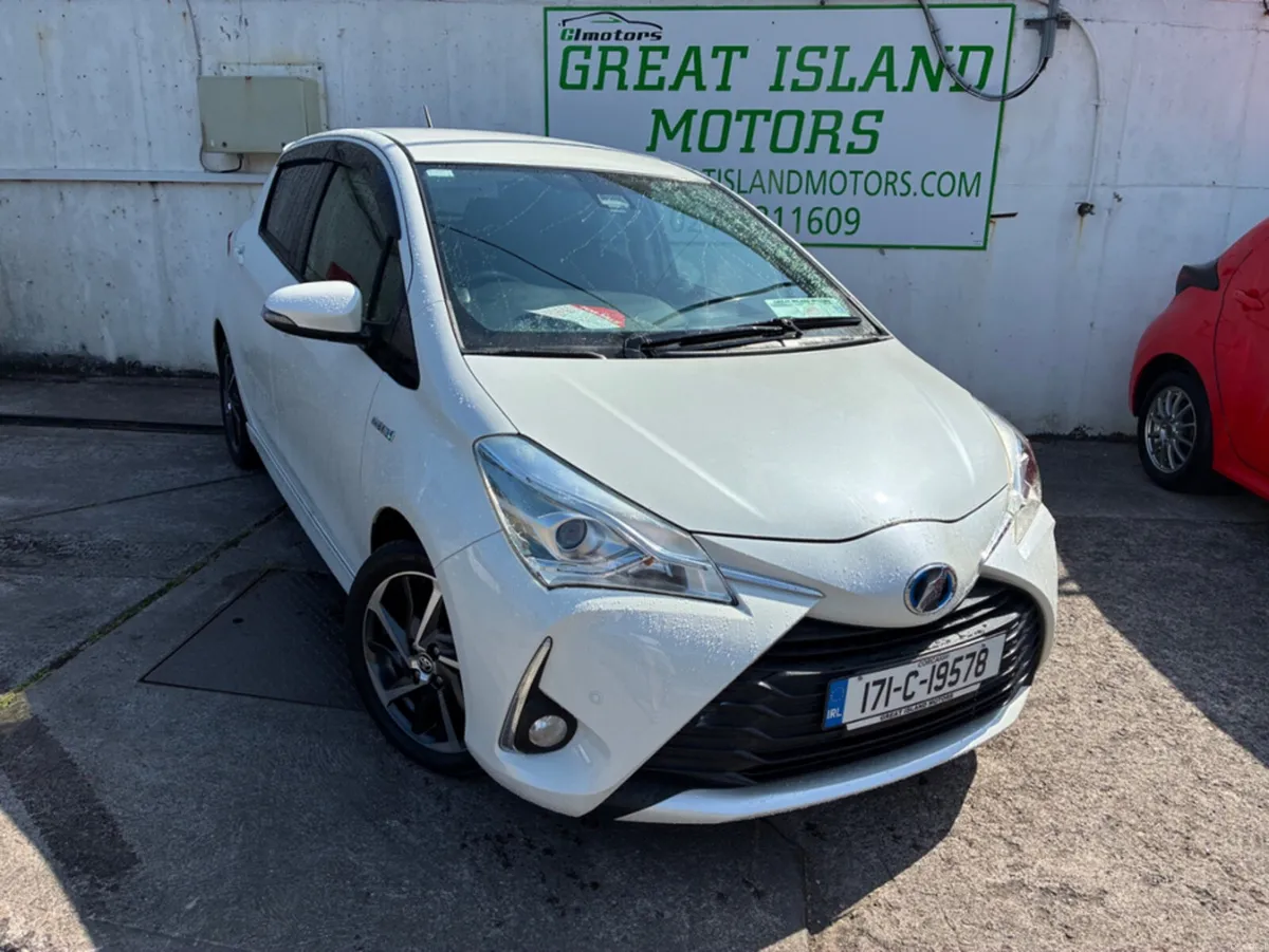 Toyota Vitz DAA-NHP130 5DR AUTO - Image 2