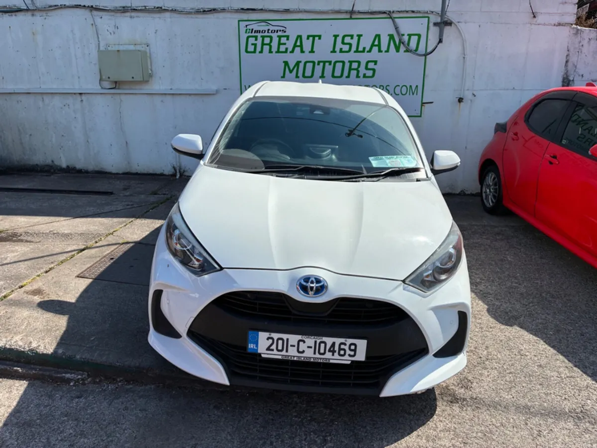 Toyota Yaris 1.5i X HYBRID AUTOMATIC - Image 5