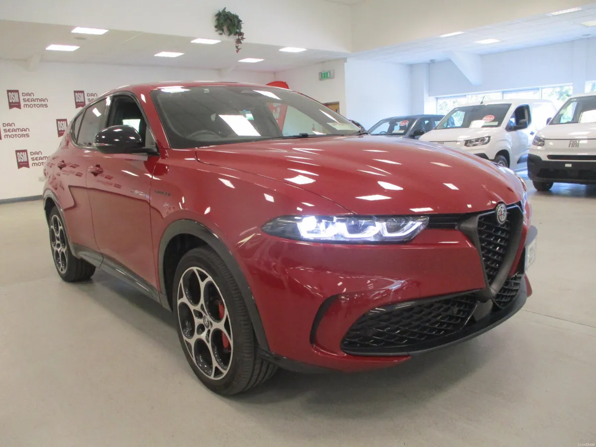Alfa Romeo Tonale 1.3 PHEV VELOCE 280 BHP AWD 2023 - Image 3
