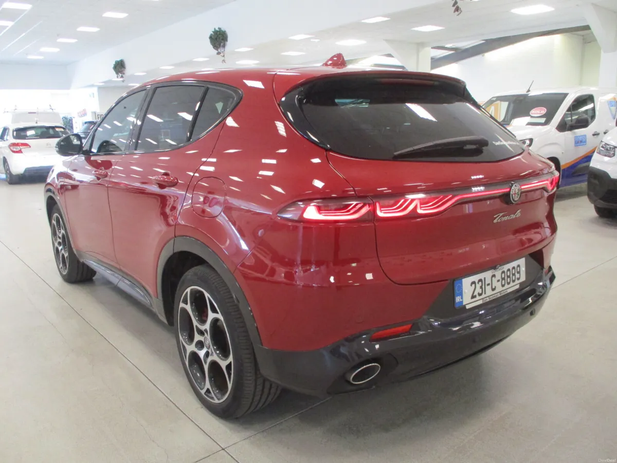 Alfa Romeo Tonale 1.3 PHEV VELOCE 280 BHP AWD 2023 - Image 5