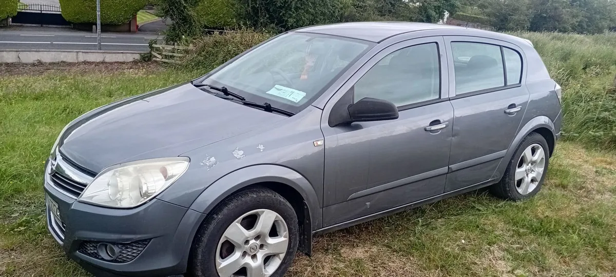 Opel Astra 2008 - Image 1