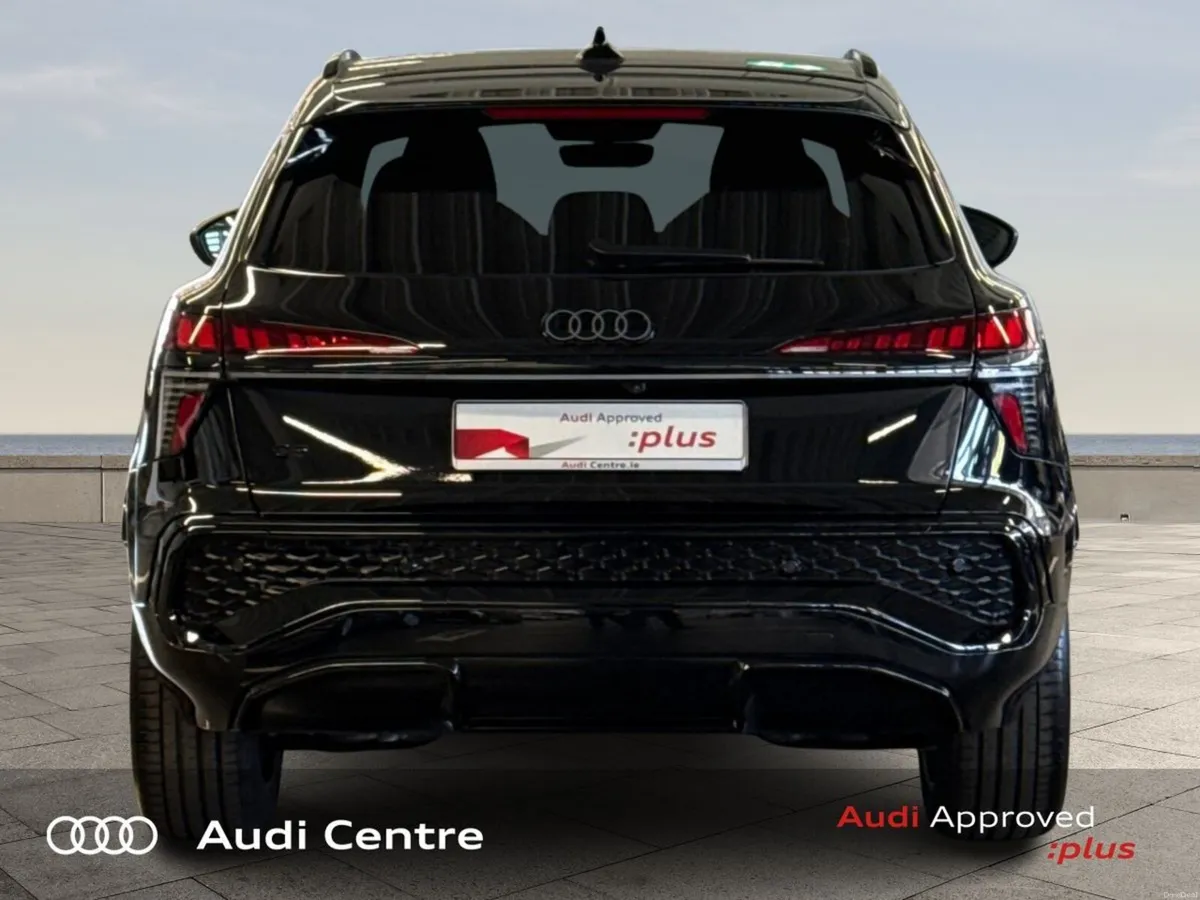 Audi Q3 SB 35TFSI 150 S-T S LINE - Image 4