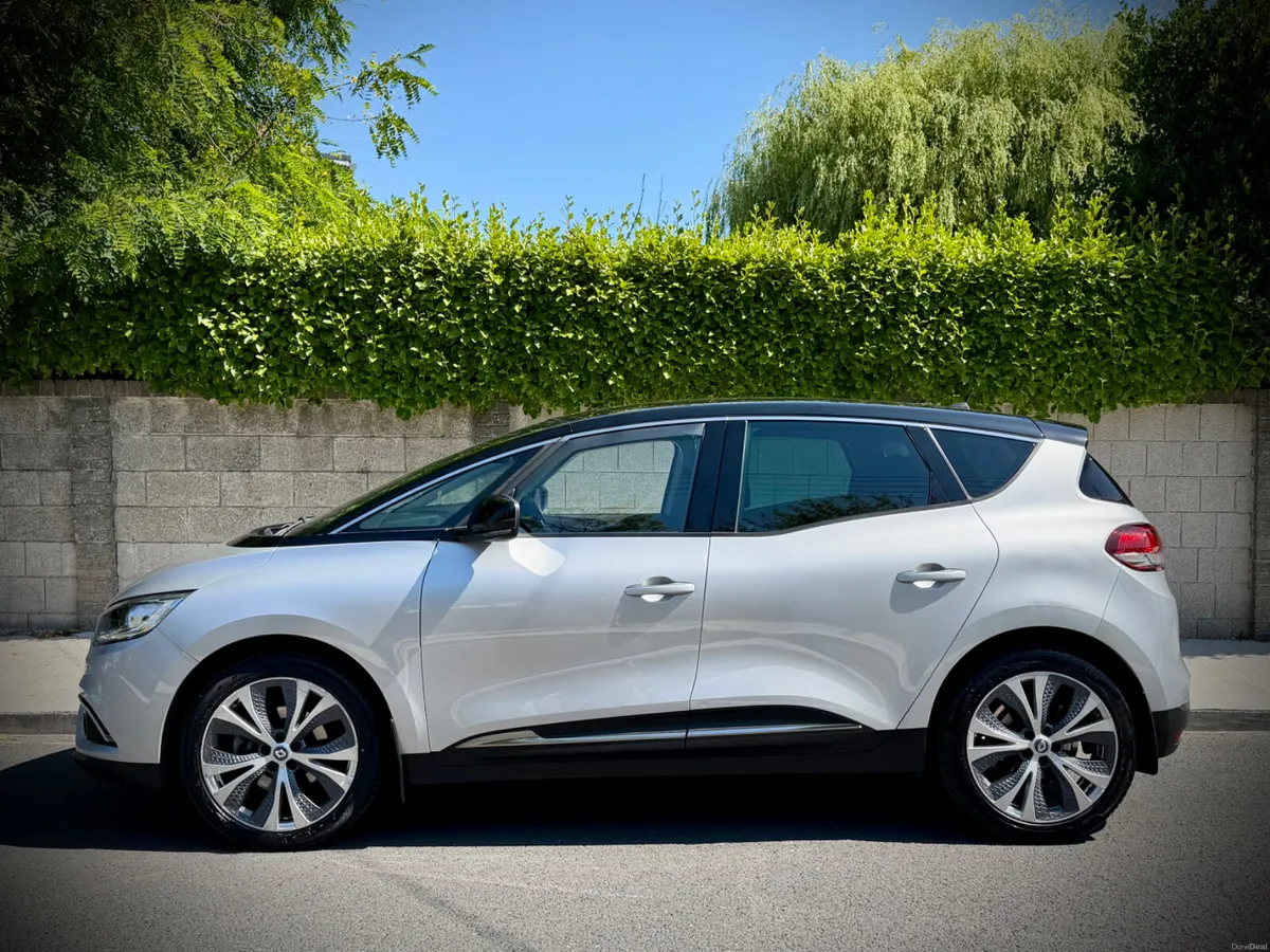 Renault Scenic Diesel | Pan roof | Low km. - Image 3
