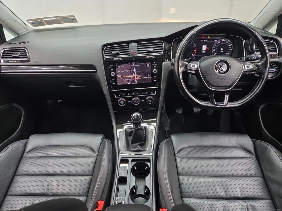 Volkswagen Golf 1.0 TSI 115HP Highline Manual - Image 3
