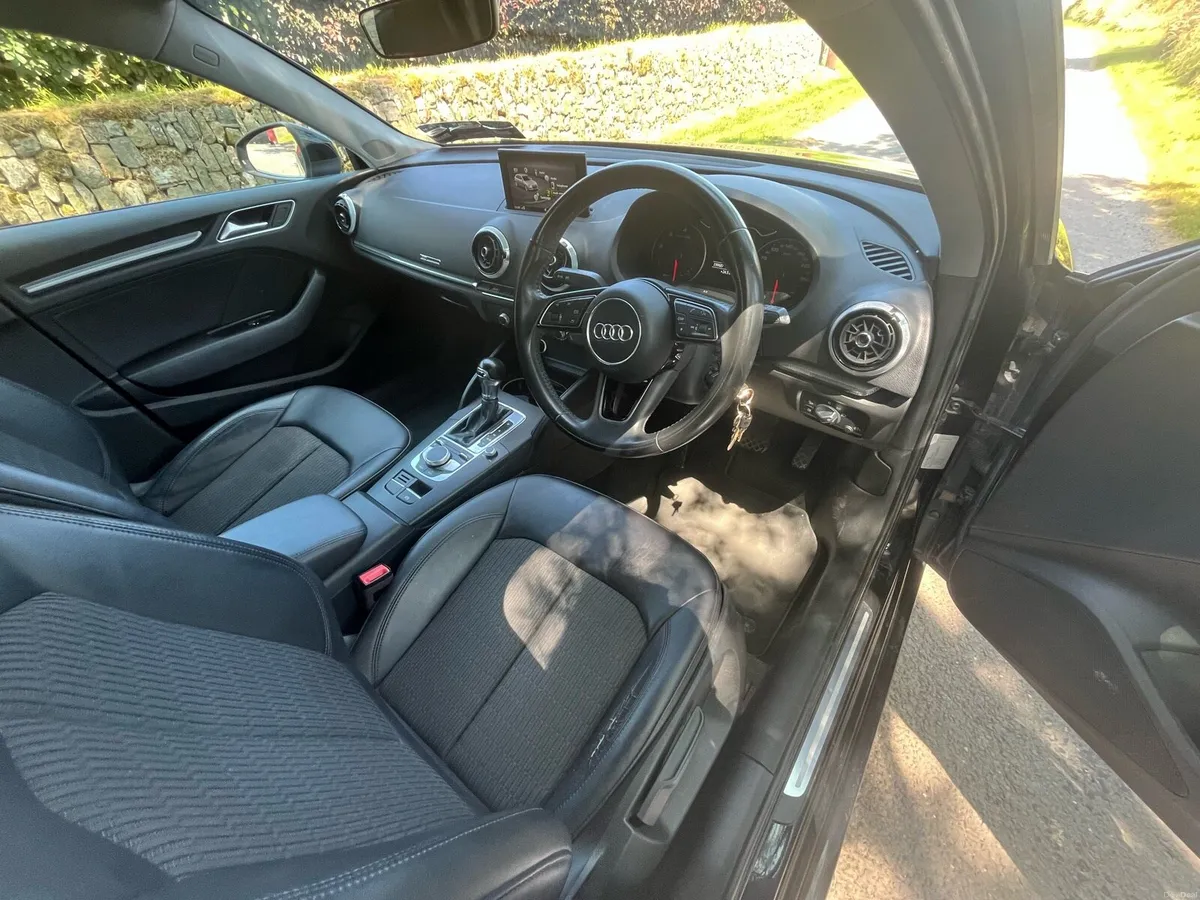 Car - Image 3