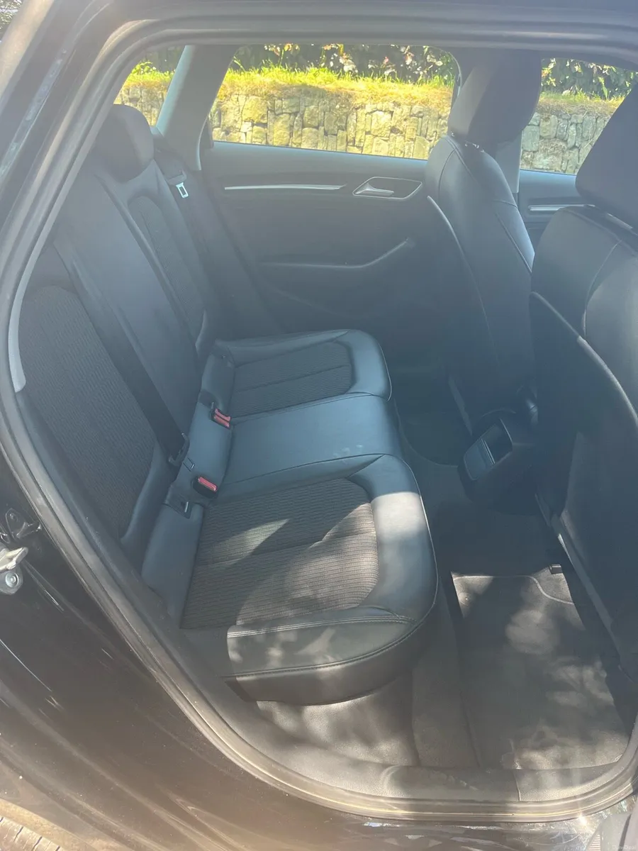 Car - Image 4