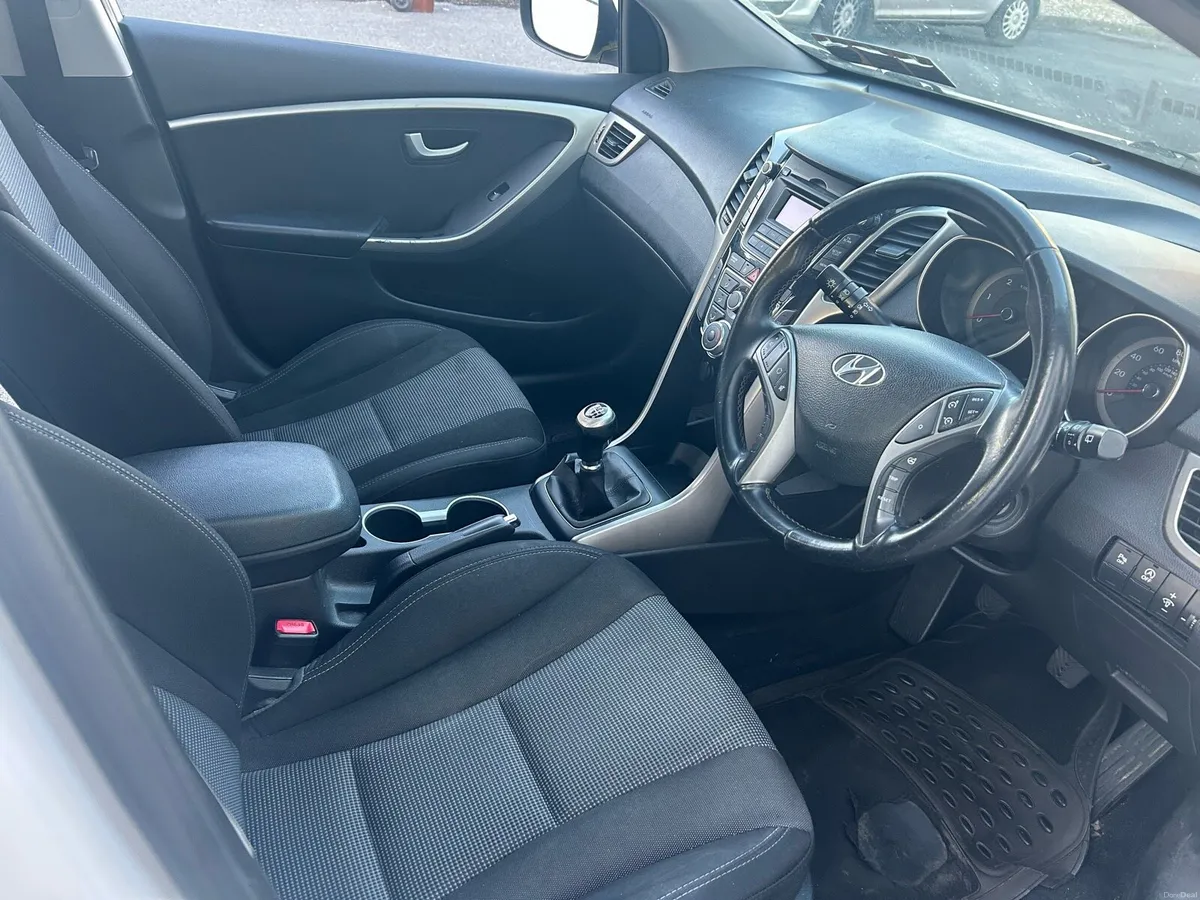 Hyundai i30 2013 - Image 2