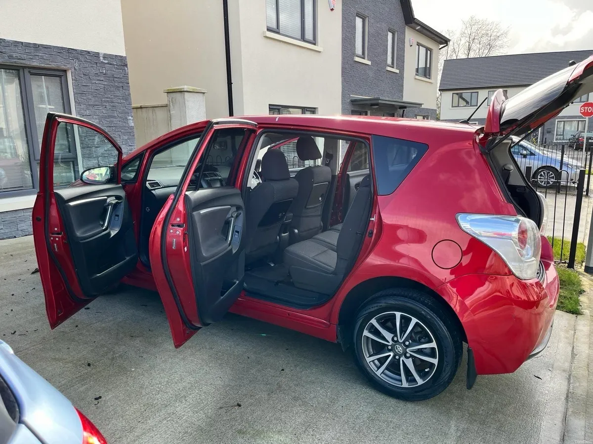 Toyota Verso 2015 - Image 2