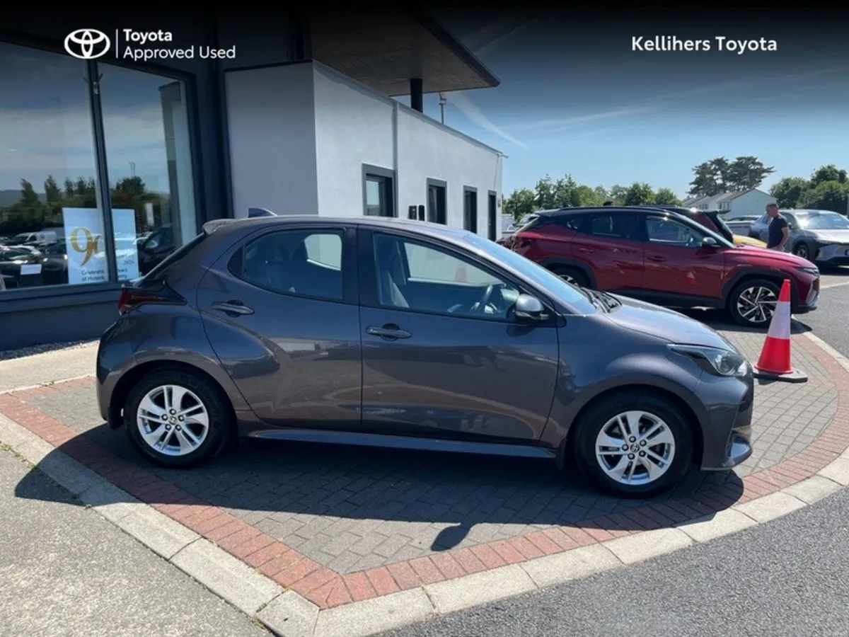Toyota Yaris YARIS 1.0 LUNA - Image 3