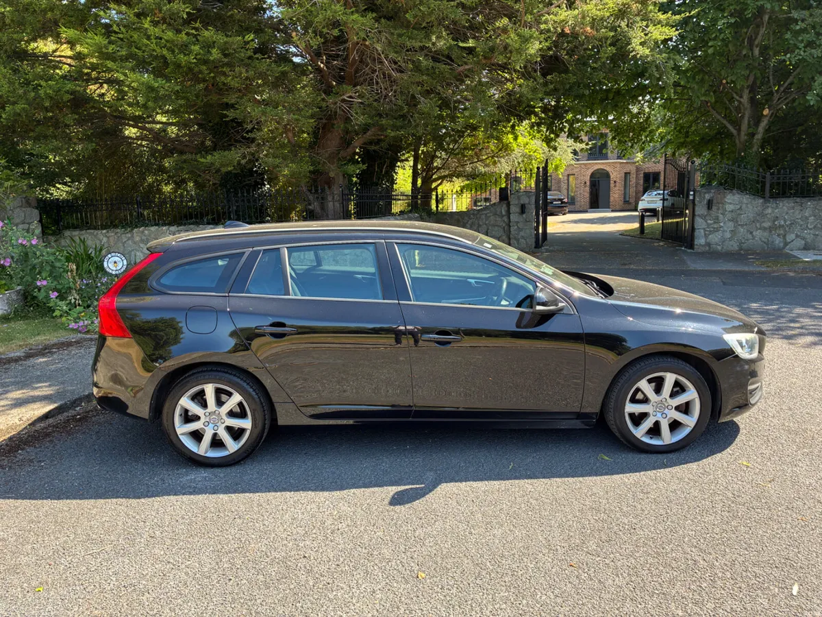 Volvo V60 D4 SE  - New NCT - Image 6