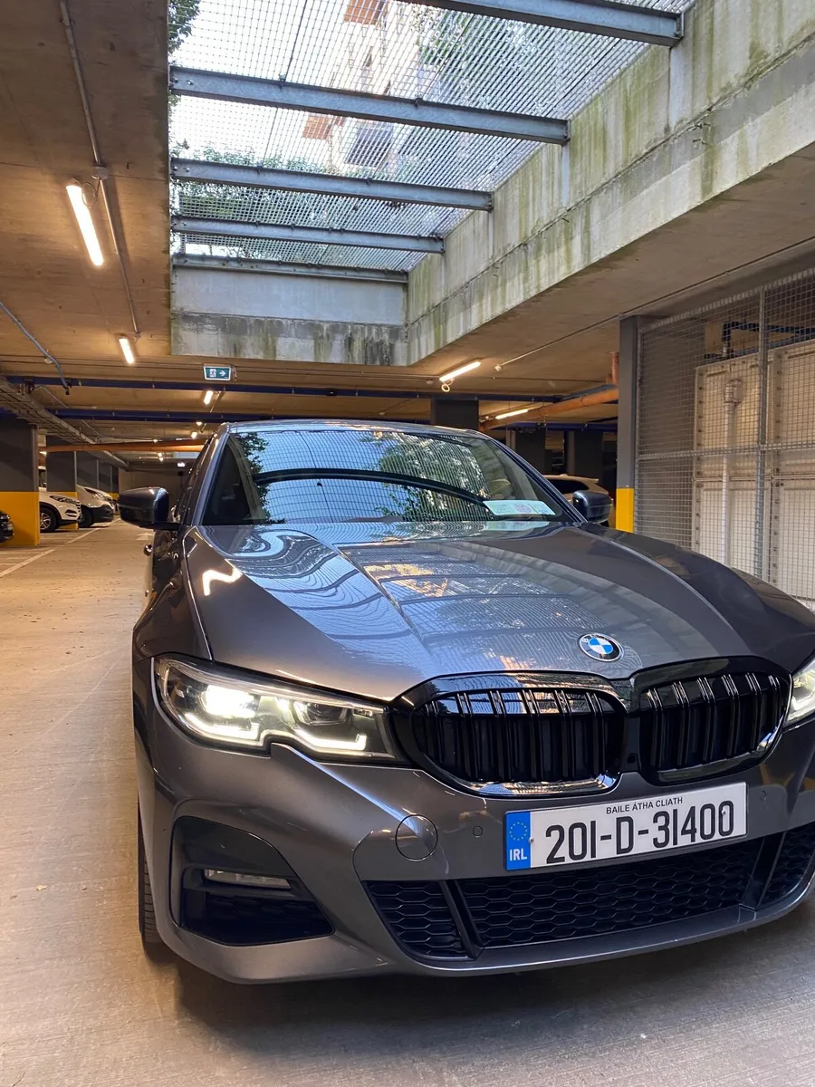 BMW 3-Series 330e 2020 M sport Pack. - Image 2