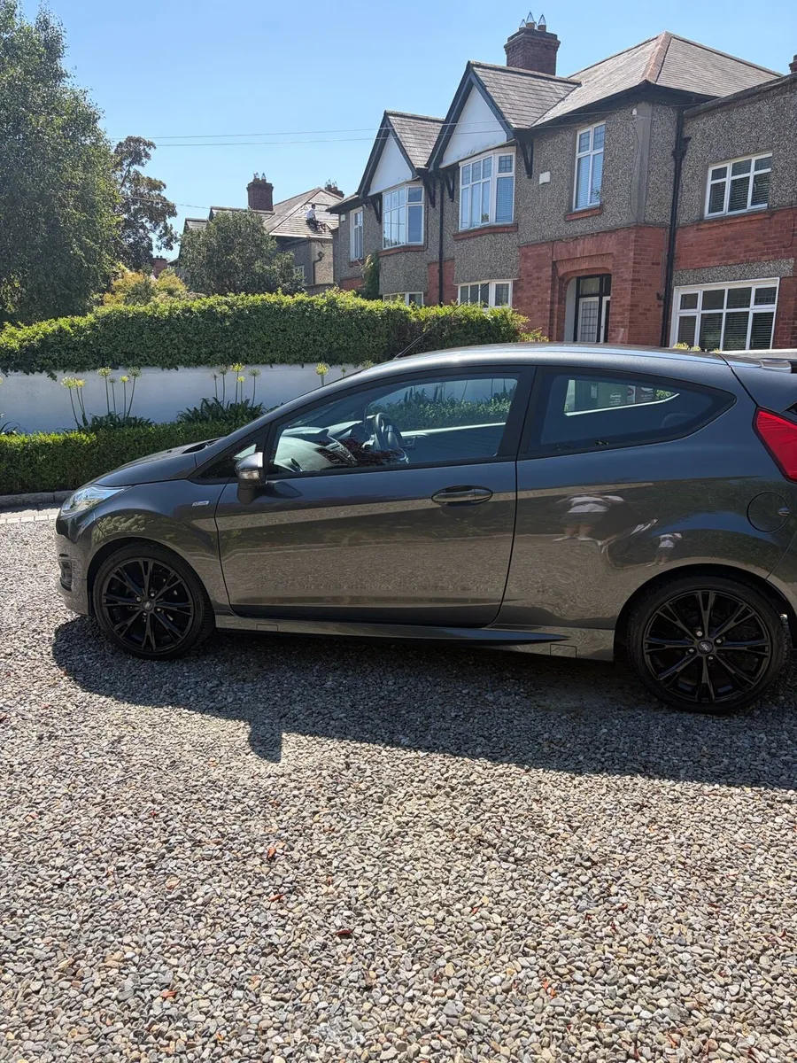 2017 Ford Fiesta ST-Line 1.0 EcoBoost 125PS - Image 3
