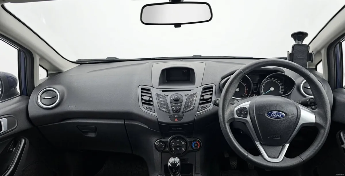 2014 FORD FIESTA 1.2 petrol - Image 4