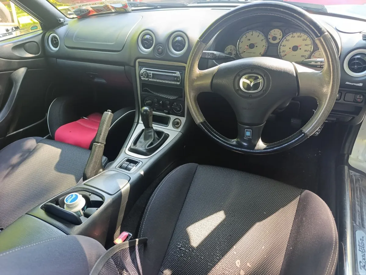 Mazda MX-5 2001 1.6 - Image 3