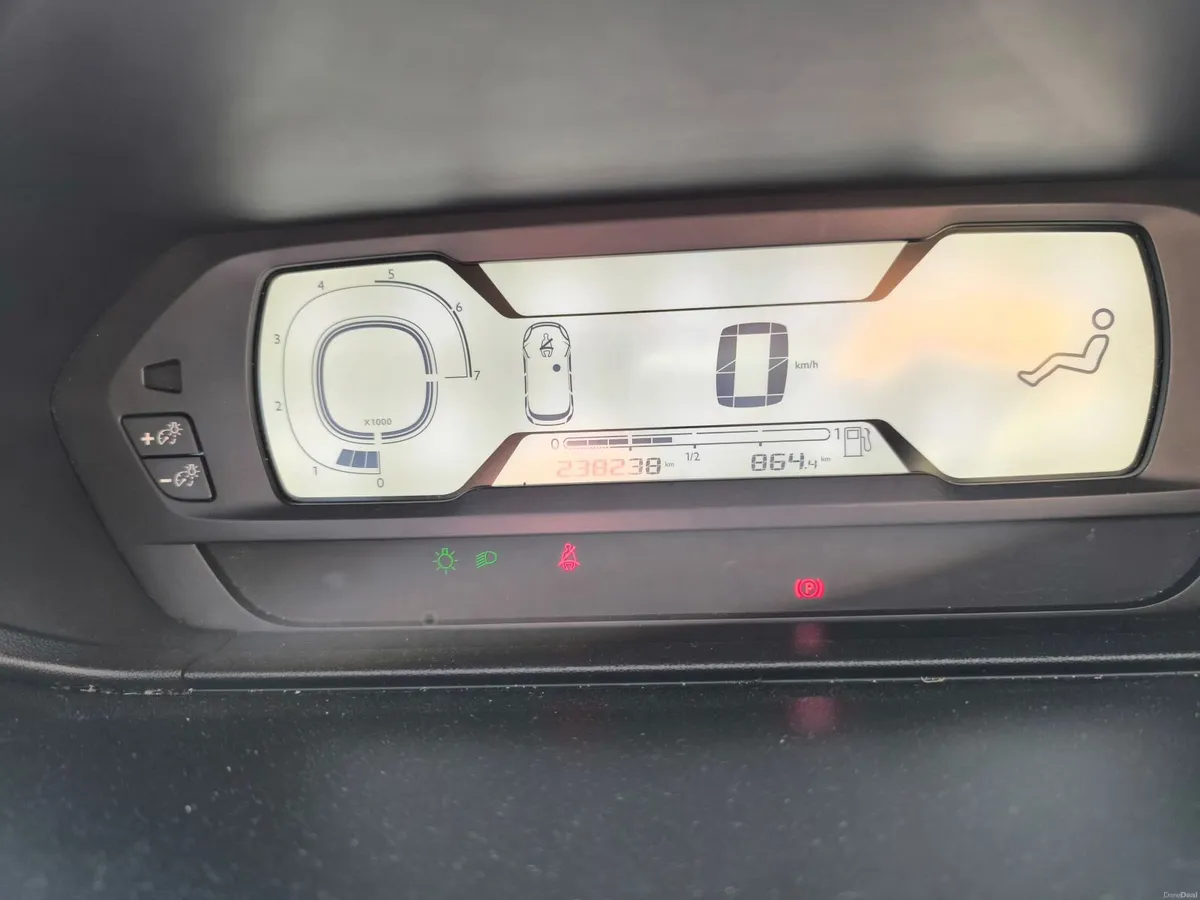 Citroen C4 Grand Picasso 2014 - Image 2
