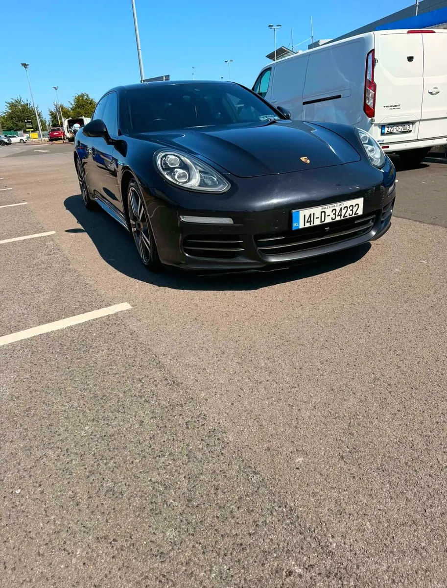 Porsche Panamera - Image 2