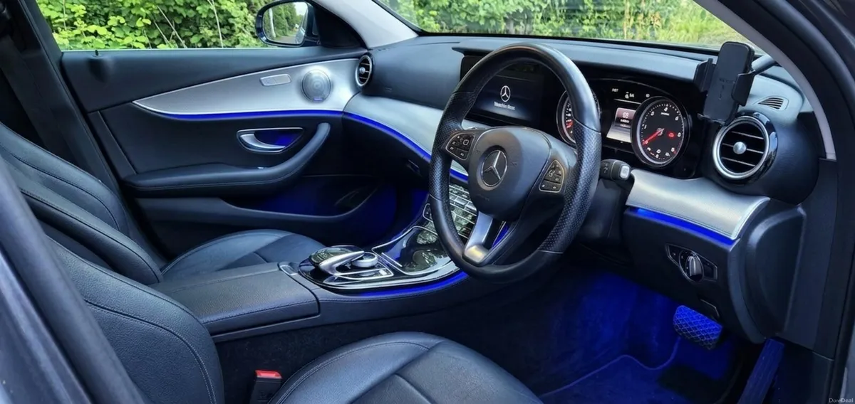 Mercedes-Benz E- Class - Image 6