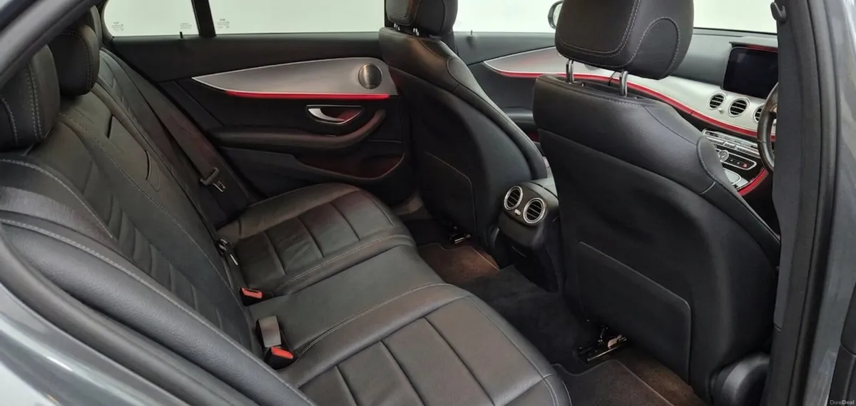 Mercedes-Benz E- Class - Image 4