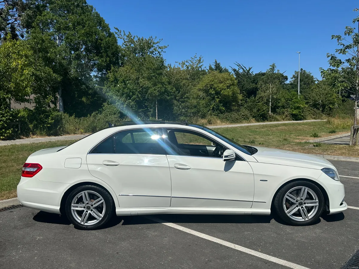 Mercedes E250 AMG Line Sunroof - Image 4