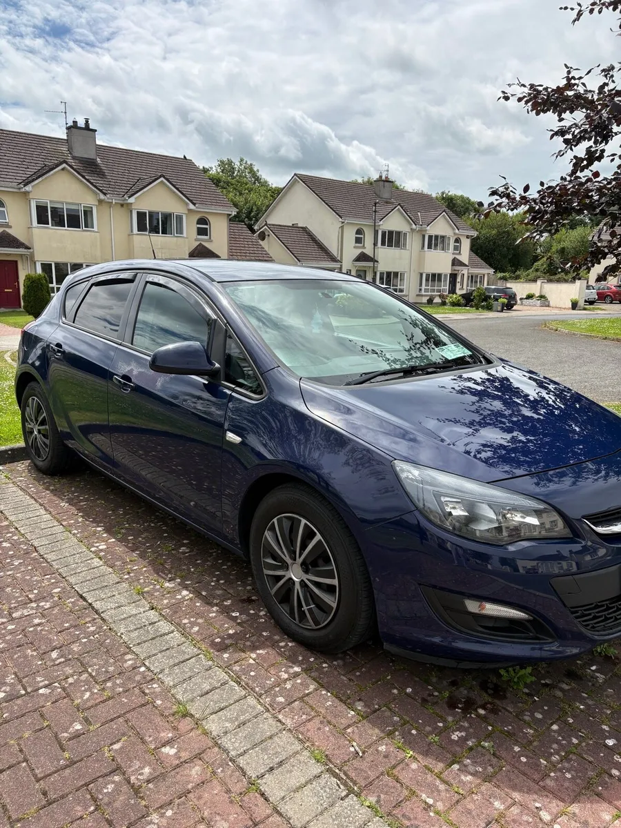 Vauxhall Astra 1.7 CDTI ECOFLEX 2014 - Image 2