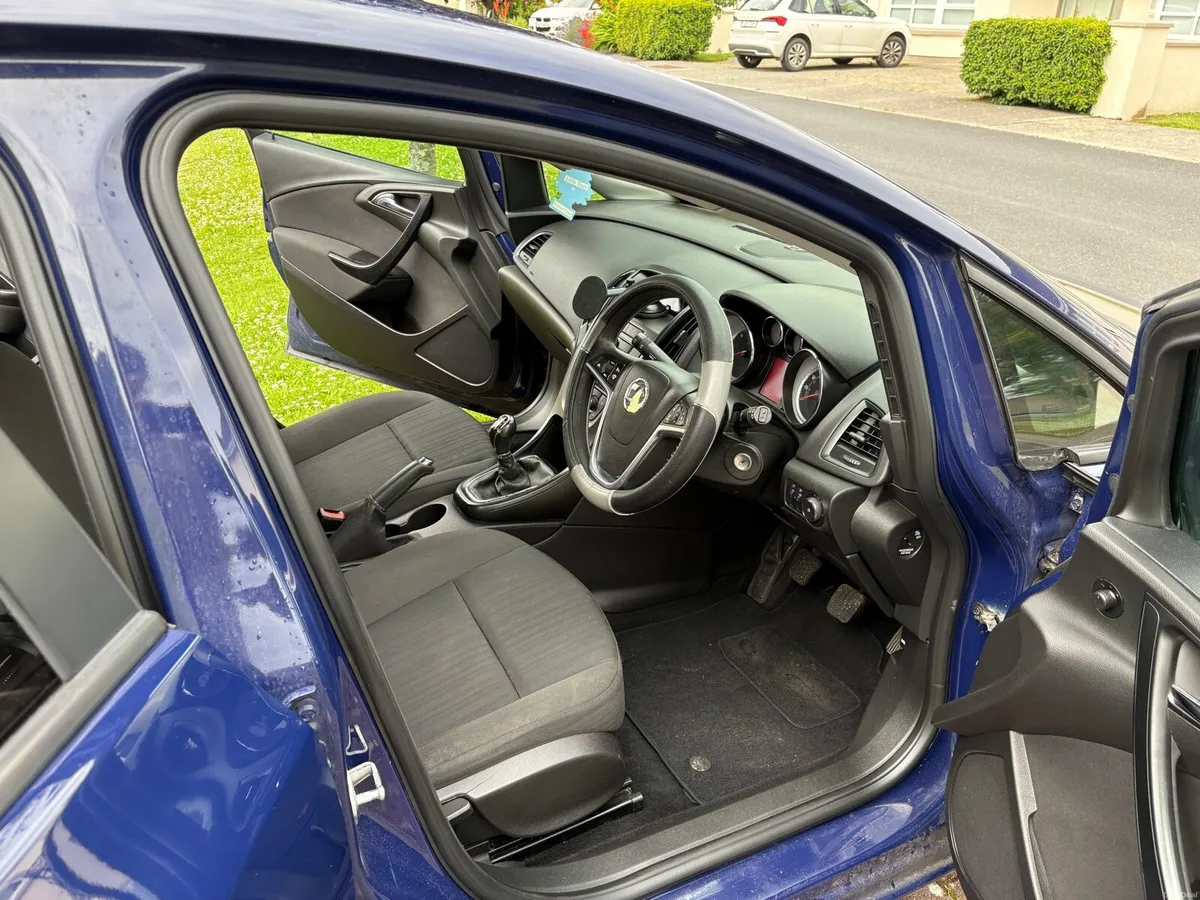 Vauxhall Astra 1.7 CDTI ECOFLEX 2014 - Image 6