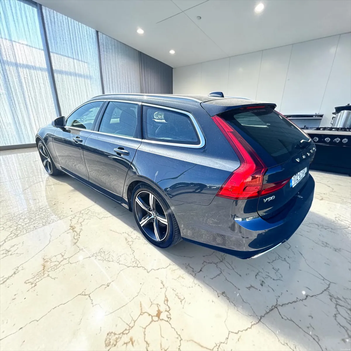 Volvo V90 2017 - Image 4