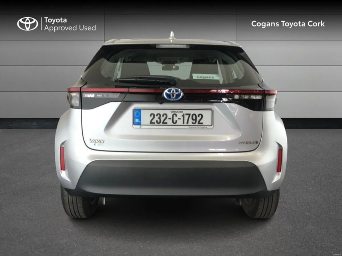 Toyota Yaris Cross CR LUNA 4DR AUTO - Image 4
