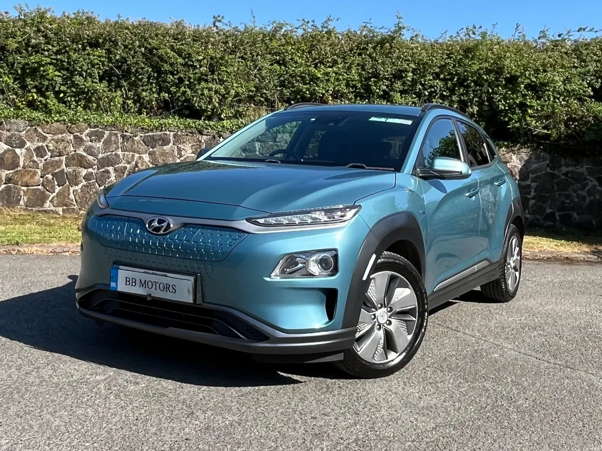 Hyundai KONA  EV 64 kWh Automatic - Image 2