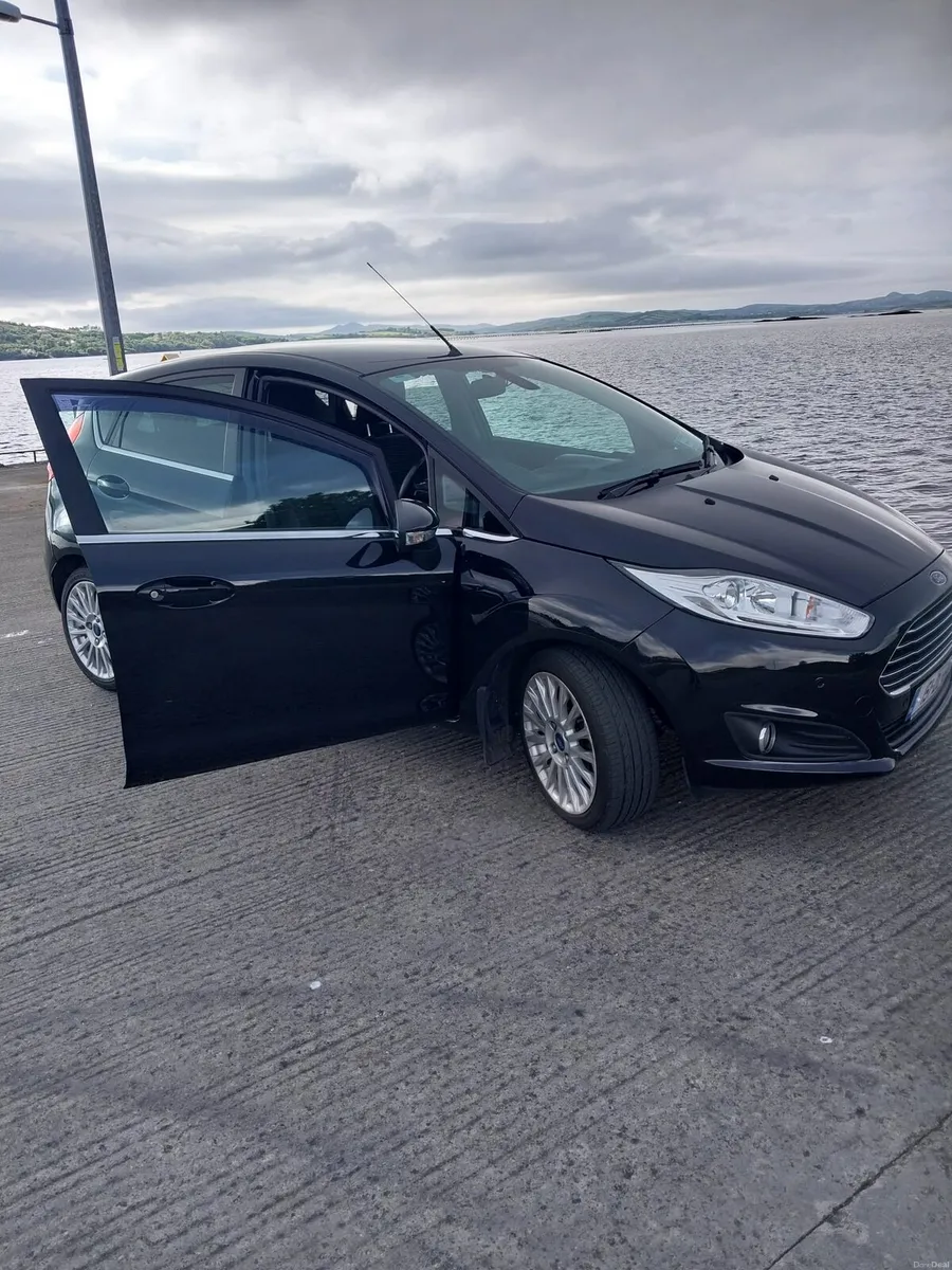 Ford Fiesta titanium 1.0 eco hatchback - Image 1
