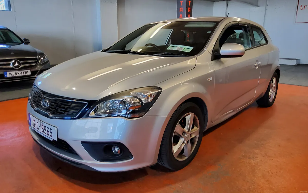 Kia Ceed 2012 - Image 4