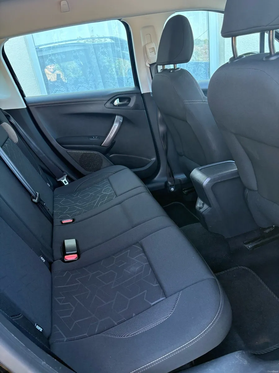 2016 Peugeot 2008 - Image 3