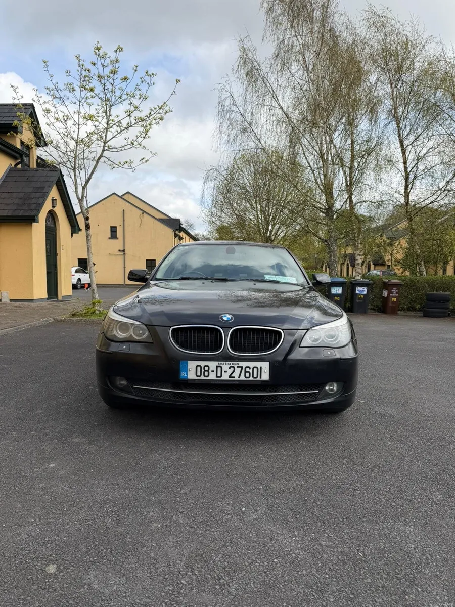 BMW 5-Series 2008 - Image 2