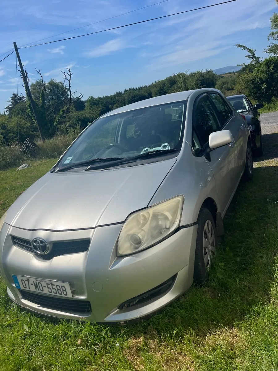 Toyota Auris 2007 for scrap - Image 1