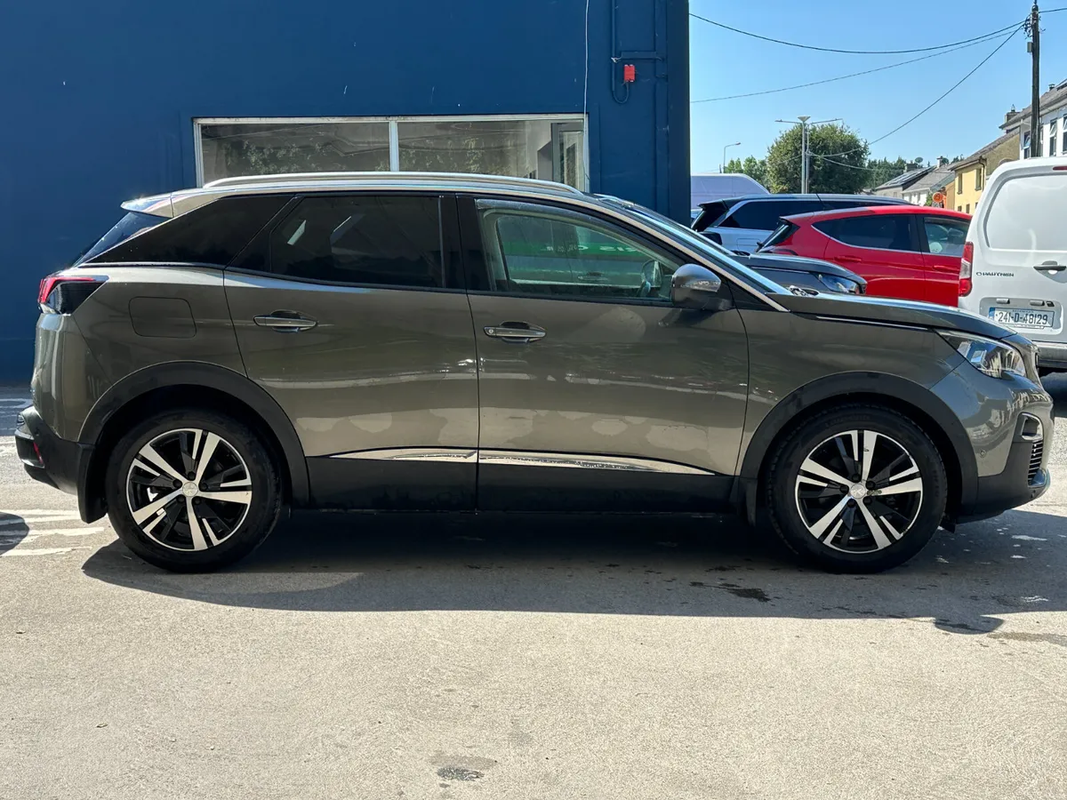 Peugeot 3008 1.5 BlueHDi 130bhp Allure - Image 2