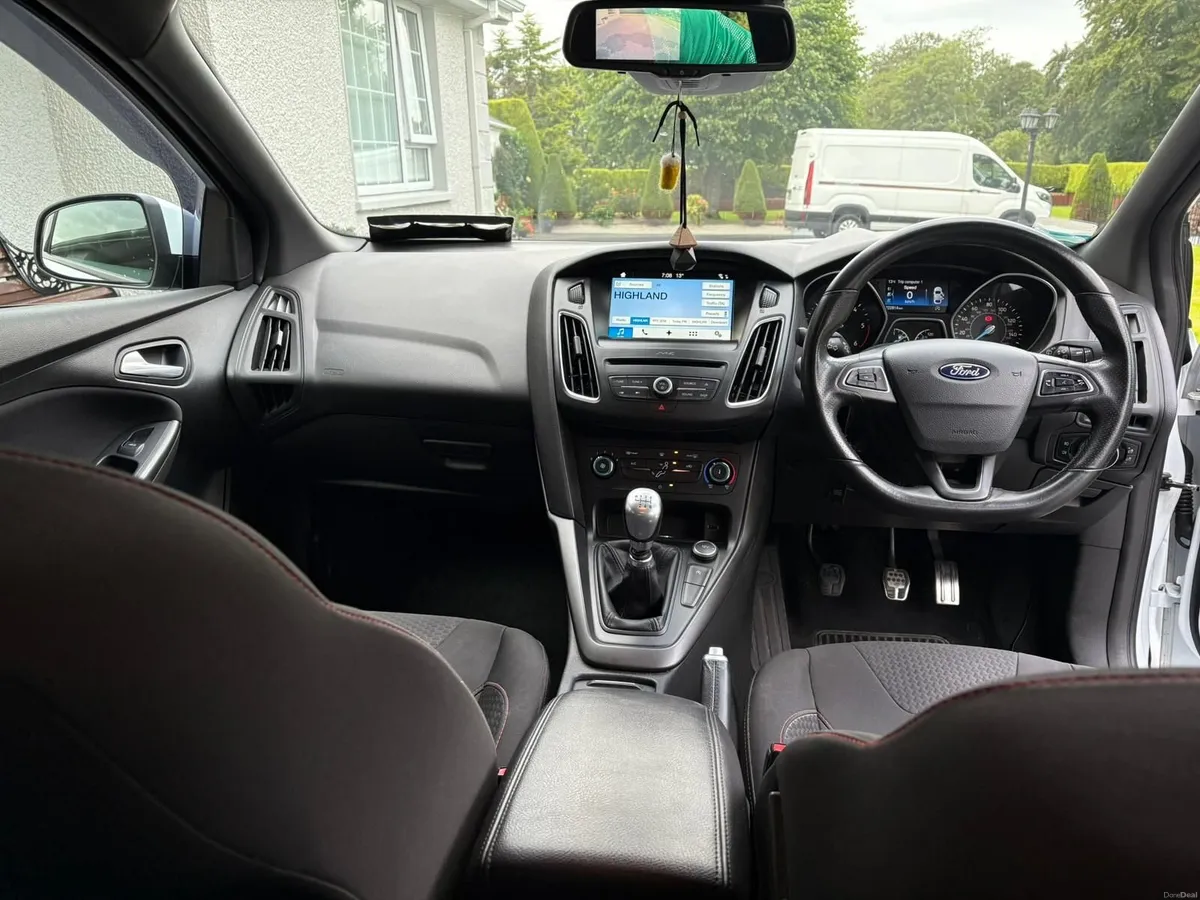 Ford Focus 2017 - Image 6