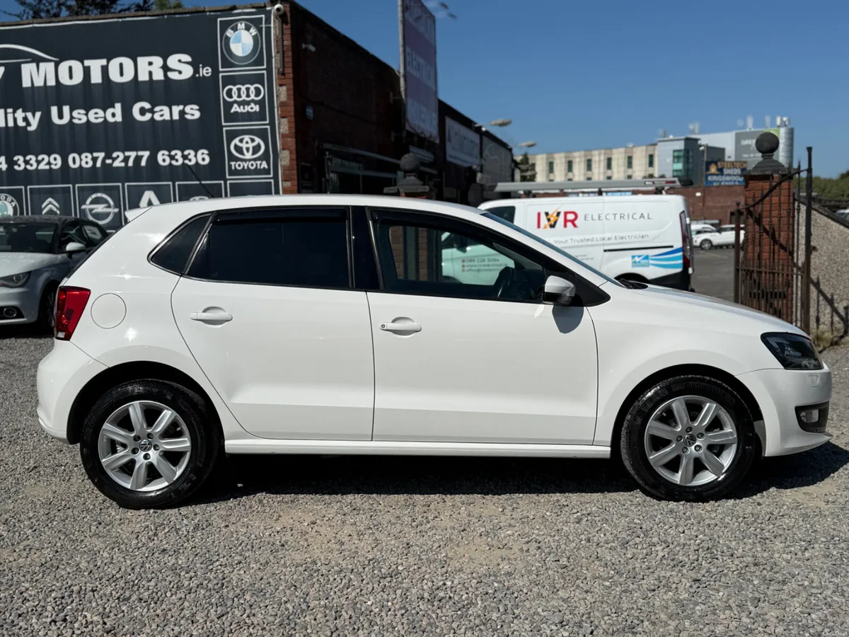 2013 Volkswagen Polo 1.2 HIGHLINE AUTO - Image 2